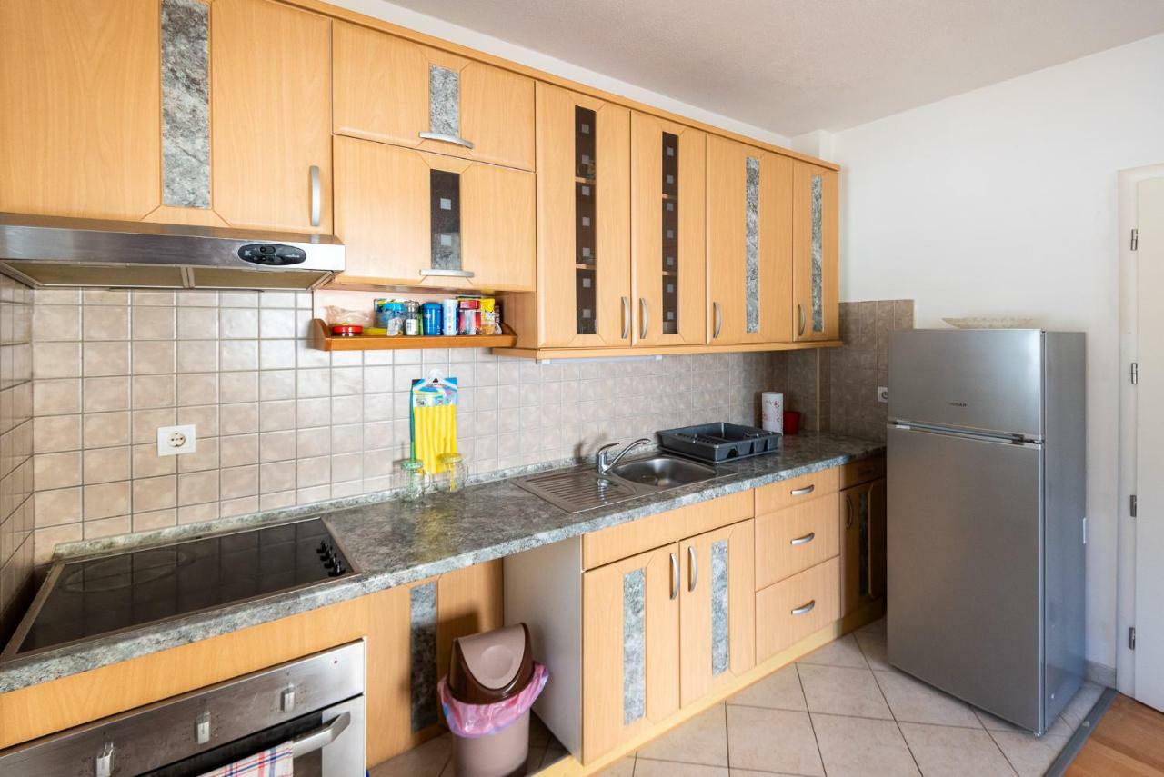 Appartement Apartman Barbara à Makarska Extérieur photo